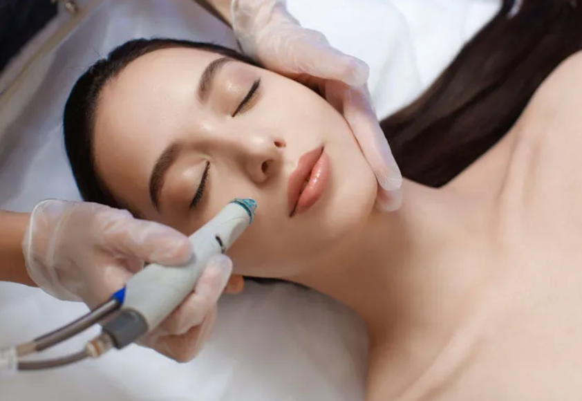 HYDRAFACIAL + MIKROSTĀVAS TERAPIJA